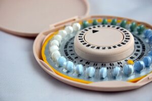 48 Senators Urge Biden Administration To Mandate Coverage Of OTC Contraceptives